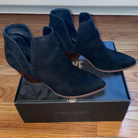 frye reina cut out bootie